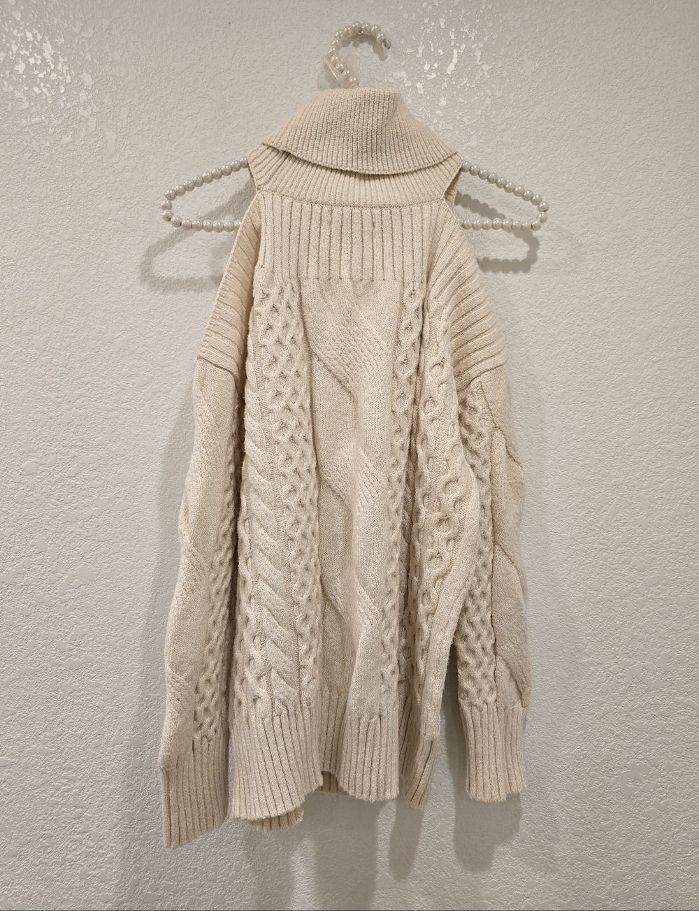 Anthropologie Cold Shoulder Cable Sweater Cream S - Picture 3 of 7